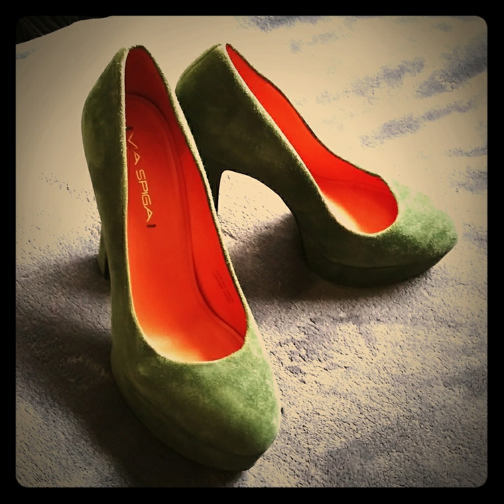 MA SPIGA Green suede pumps w/orange leather inside